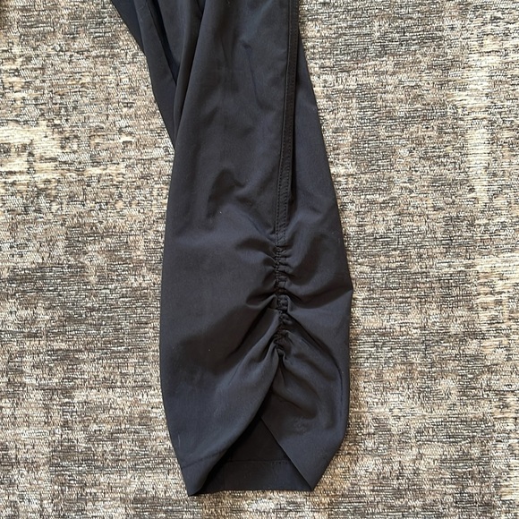 Prana jogging capri length pants with cinch detailing at the bottom - Picture 4 of 4